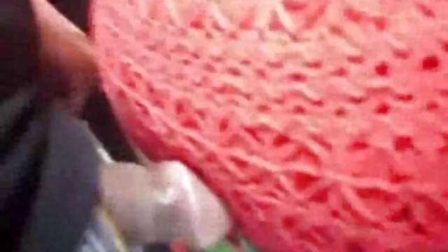 ورزش ها بازی می سکسکیر کند با یک فالوس سیاه