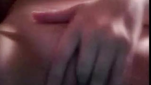 نشسته راست سکسکیر کلفت بر روی بالکن