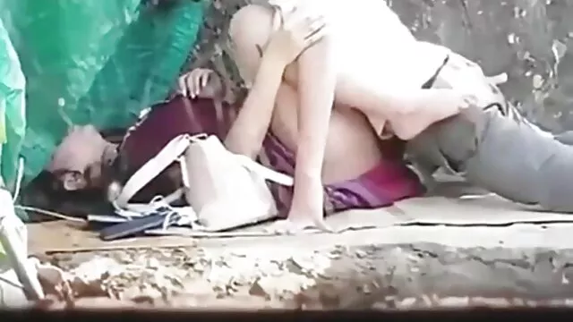 زیبایی شکلات با بدن بسیار زیبا عکس متحرک کیر