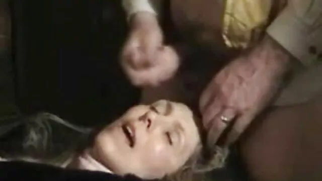 چلسی Lanette را سکس با کیر بزرگ دوست دارد یک درمان ملایم