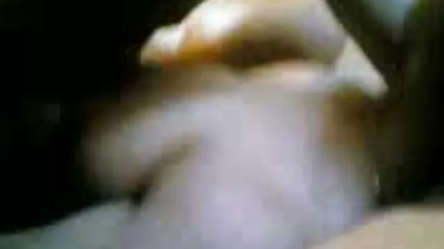 تیلور زن جنگره, انگشتان دست در كير سكسي باغ در نزدیکی خانه