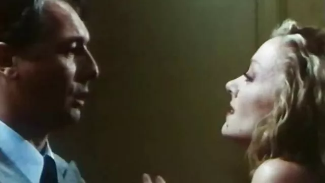 اکشن به مرحله و سکس وکیر جو در زمان, و باند تبهکار شروع.