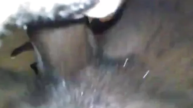 آنجلا سامرز در وابسته سکسکیر به عشق شهوانی, صحنه و لباس استمناء